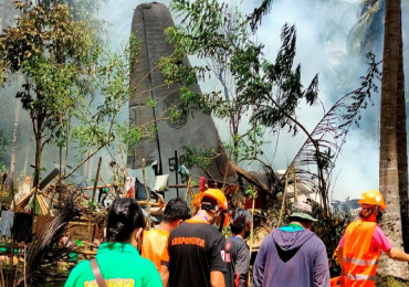 फिलिपिन्समा सैन्य विमान दुर्घटना हुँदा ५० जनाको मृत्यु, ४९ घाइते